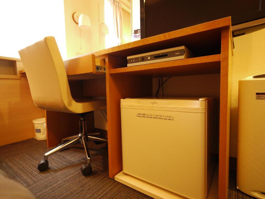 Route Inn Grantia Komatsu Airport Room photo